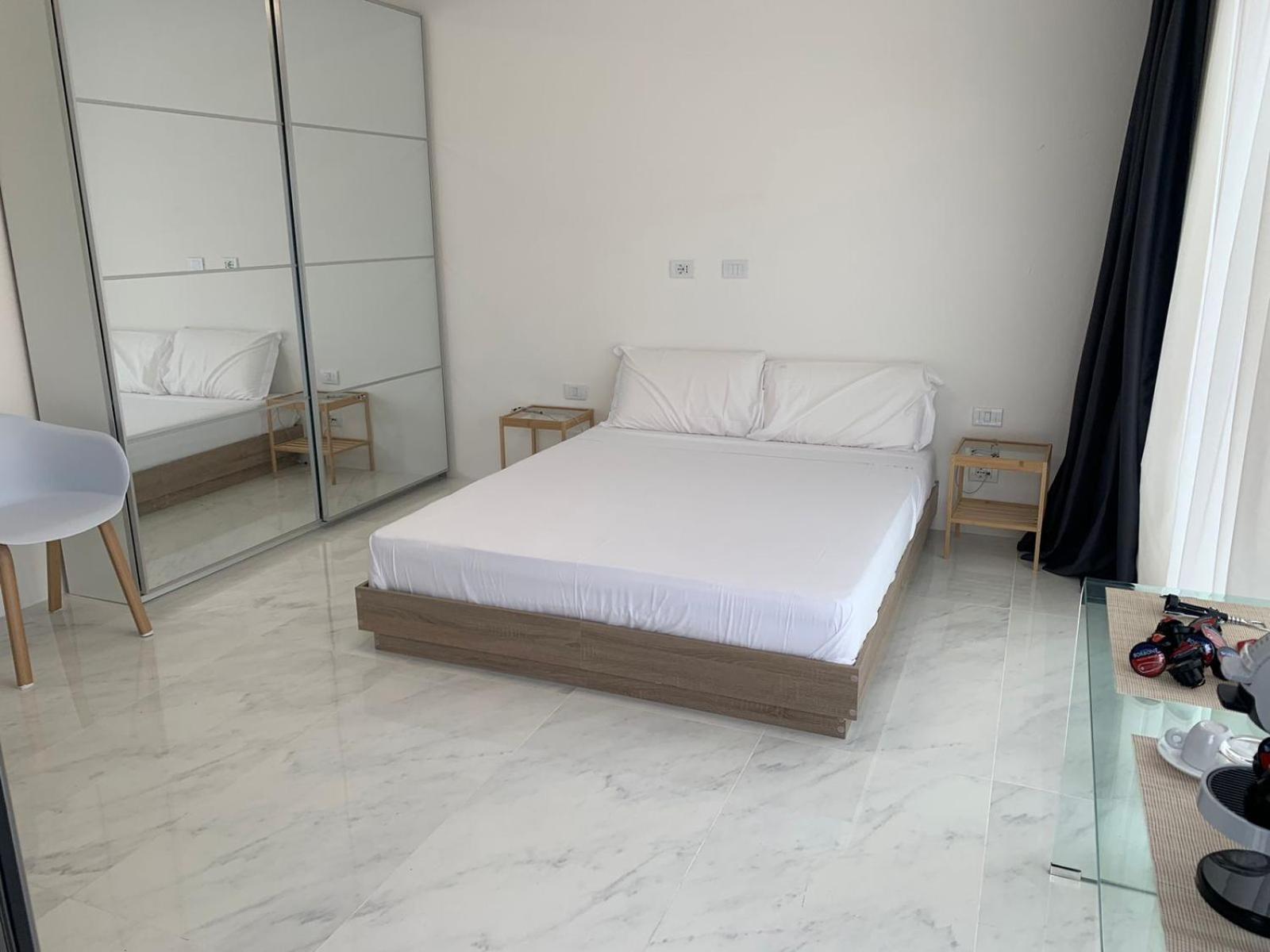 Smart Luxury Suites & Apartments Orosei Phòng bức ảnh